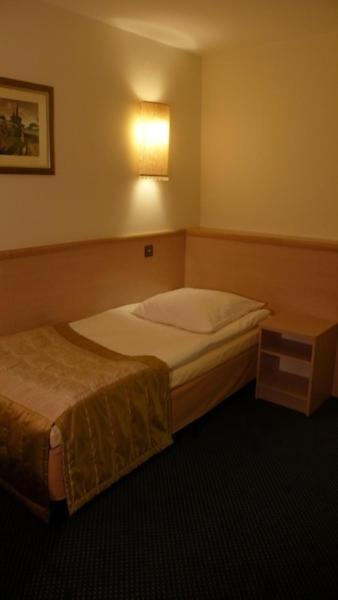Via Appia Hotel Raszyn Ruang foto