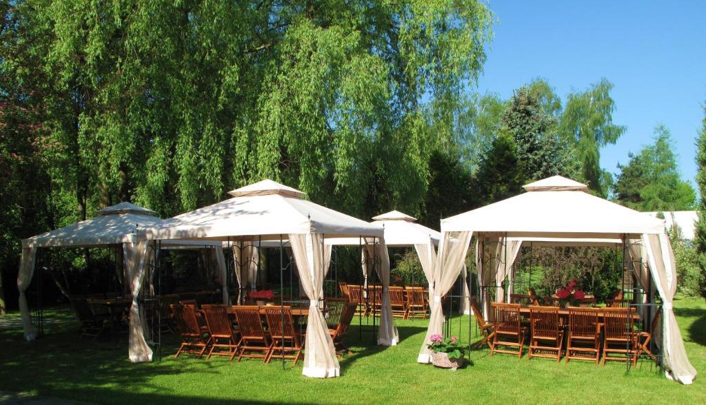 Via Appia Hotel Raszyn Bagian luar foto